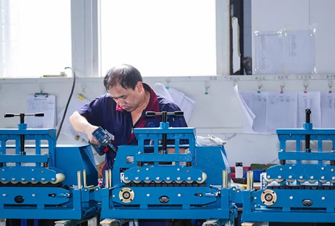 Equipment assembly
